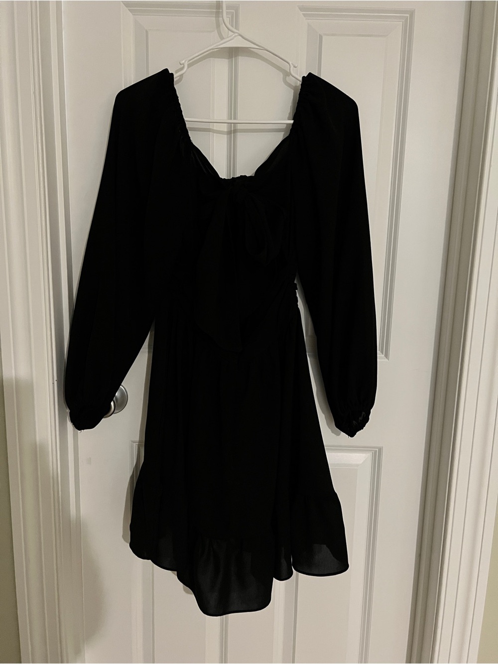 SHEIN Black Long Sleeve Tie-Back Mini Dress